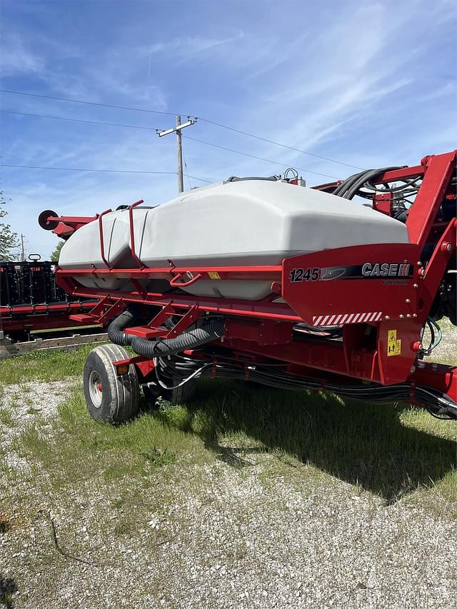 Image of Case IH 1245 equipment image 3