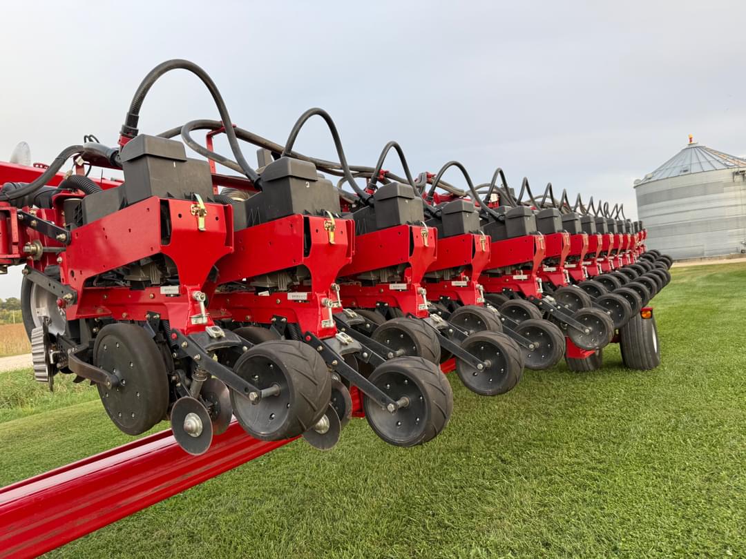 Image of Case IH 1245 Primary image