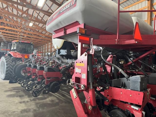 Image of Case IH 1250 equipment image 2