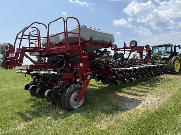 Image of Case IH 1250 equipment image 4
