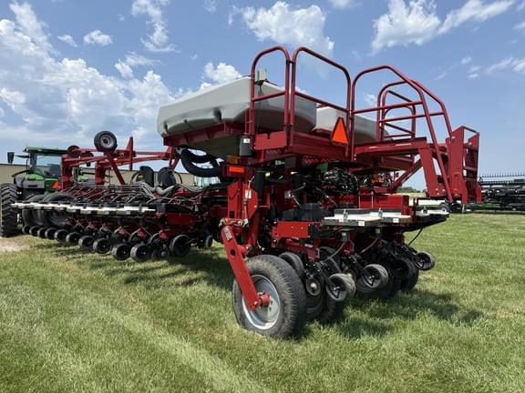 Image of Case IH 1250 equipment image 2