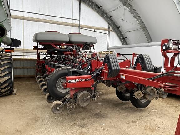 Image of Case IH 1250 equipment image 2