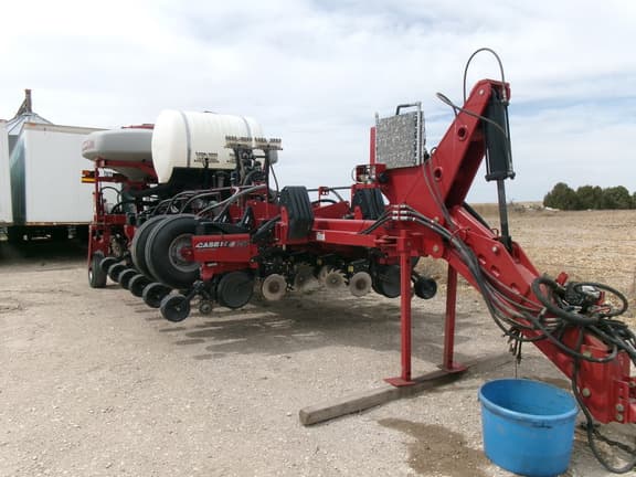 Image of Case IH 1250 equipment image 4