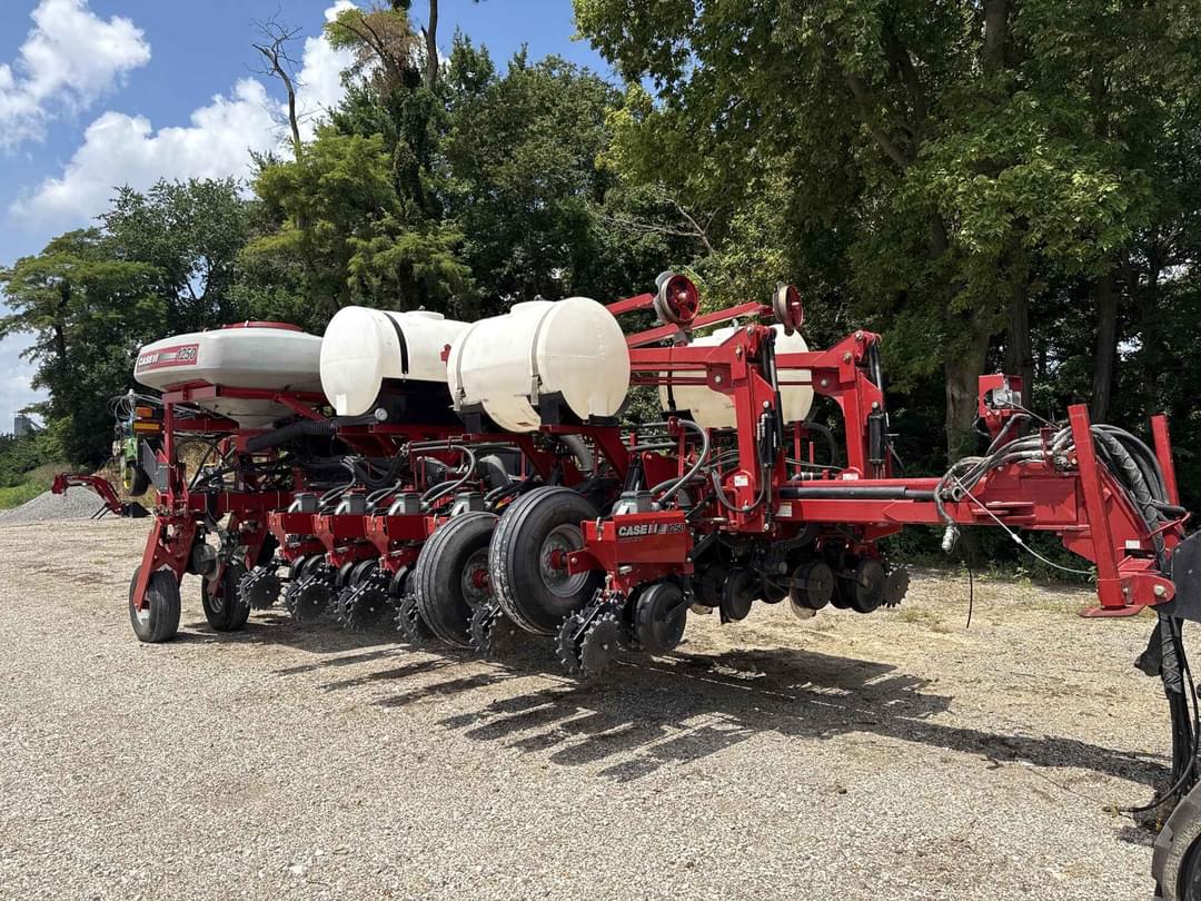 Image of Case IH 1250 Primary image