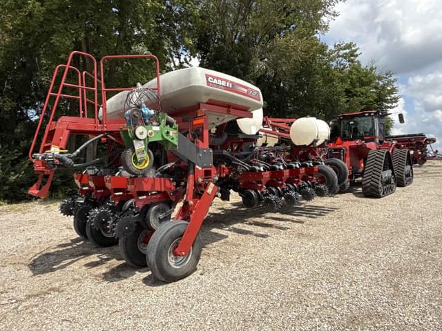 Image of Case IH 1250 equipment image 2