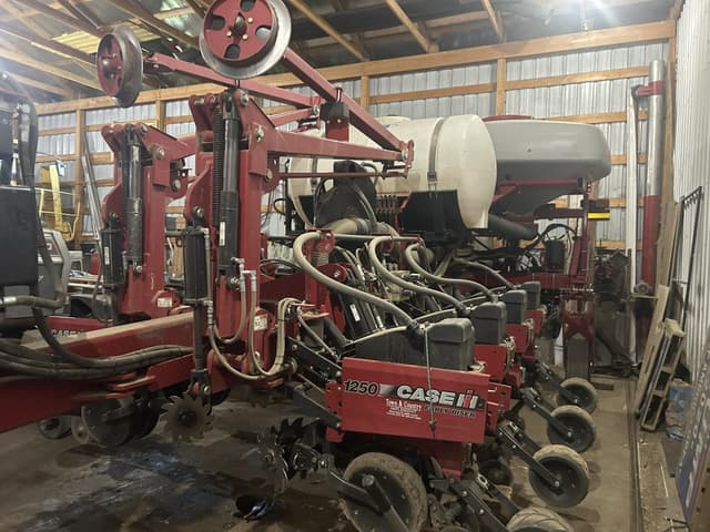 Image of Case IH 1250 equipment image 4