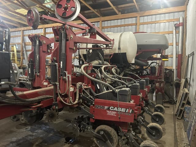 Image of Case IH 1250 equipment image 4
