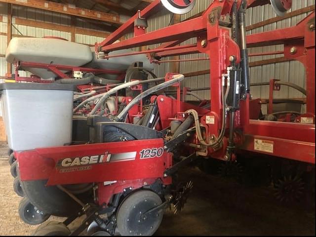 Image of Case IH 1250 equipment image 2