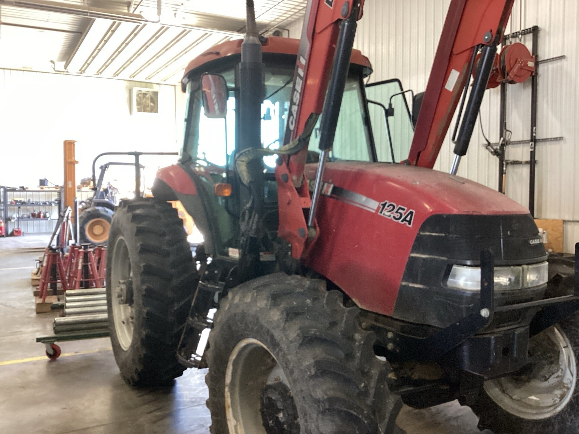 Main image Case IH Farmall 125A
