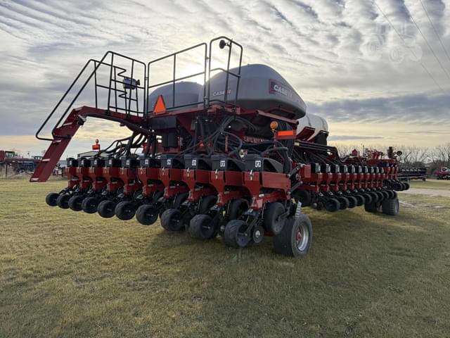 Image of Case IH 1265 equipment image 4