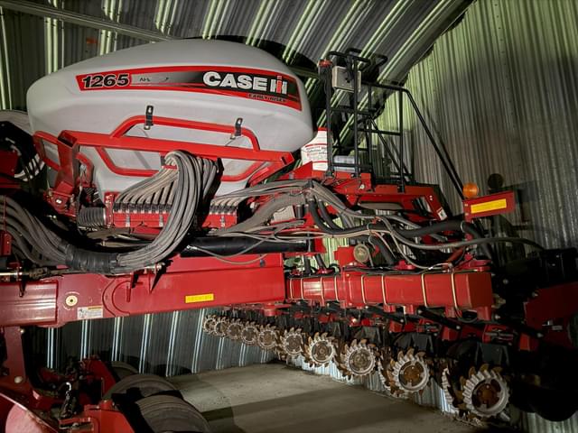 Image of Case IH 1265 equipment image 3