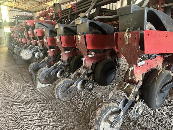 Image of Case IH 1265 equipment image 2