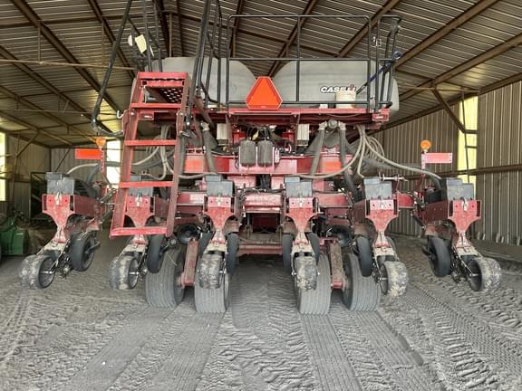 Image of Case IH 1265 equipment image 3