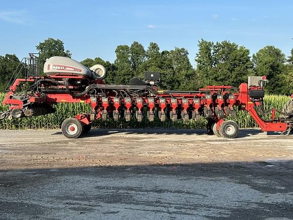 Image of Case IH 1265 equipment image 4