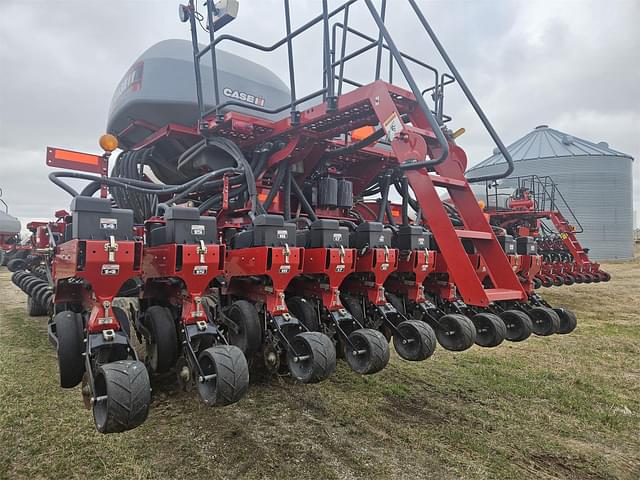 Image of Case IH 1265 equipment image 4