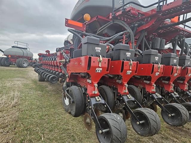 Image of Case IH 1265 equipment image 4