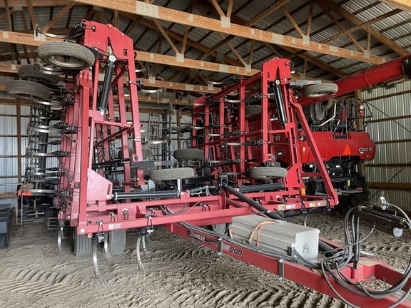 2013 Case IH 200 Equipment Image0