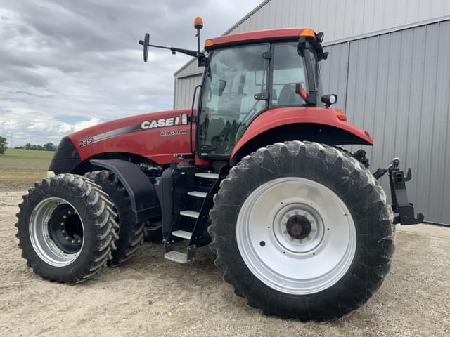 Image of Case IH Magnum 235 equipment image 3