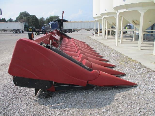 Image of Case IH 2612 equipment image 4