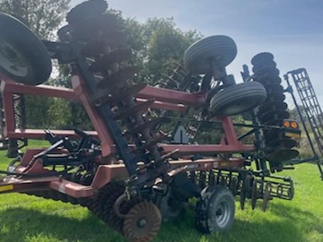 Image of Case IH 330 equipment image 4