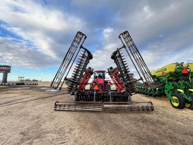 Image of Case IH 330 equipment image 3
