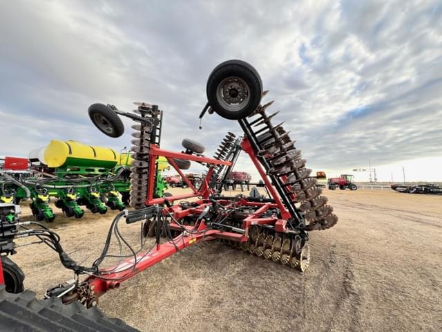 Image of Case IH 330 equipment image 1