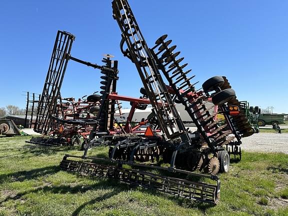 Image of Case IH 330 Image 1