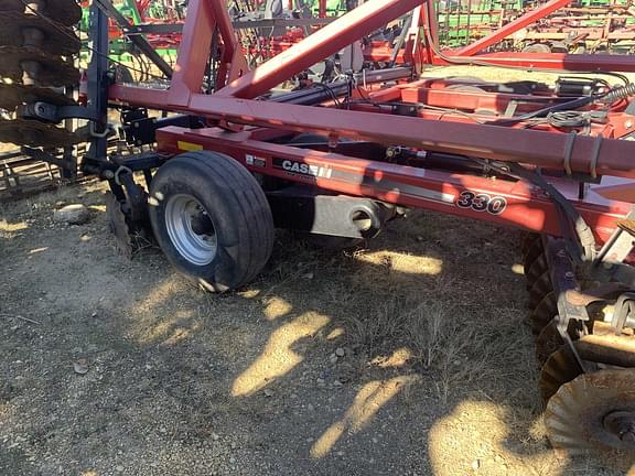 Image of Case IH 330 equipment image 2