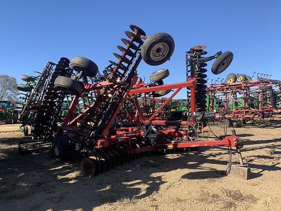 Image of Case IH 330 equipment image 2