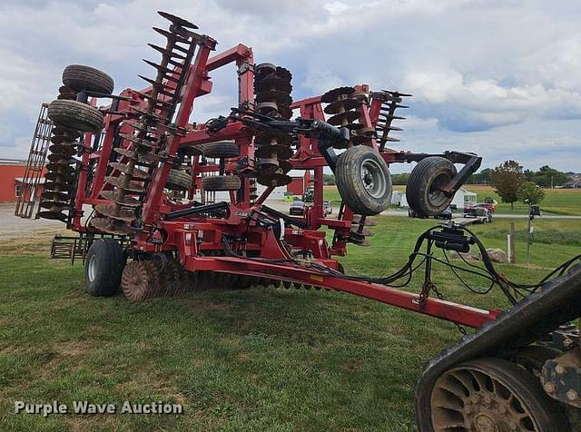 Image of Case IH 330 equipment image 1