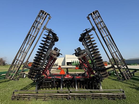 Image of Case IH 330 equipment image 3