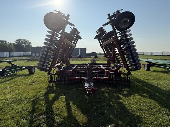 Image of Case IH 330 equipment image 1