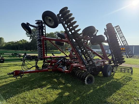 Image of Case IH 330 equipment image 2