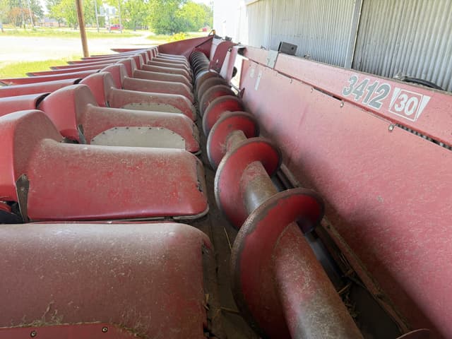 Image of Case IH 3412 equipment image 3