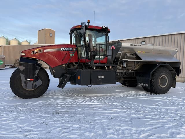 Image of Case IH Titan 3530 equipment image 3