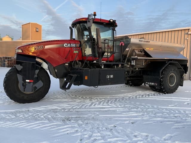 Image of Case IH Titan 3530 equipment image 2
