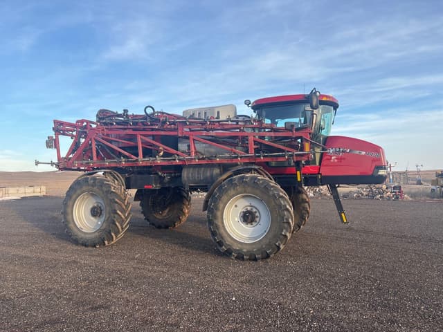 Image of Case IH Patriot 4430 equipment image 4