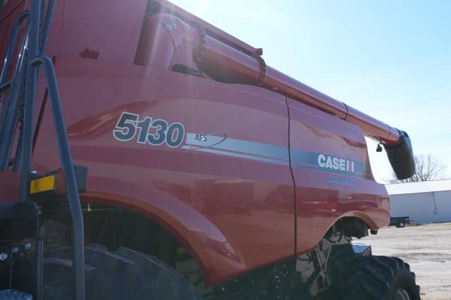 Image of Case IH 5130 equipment image 1