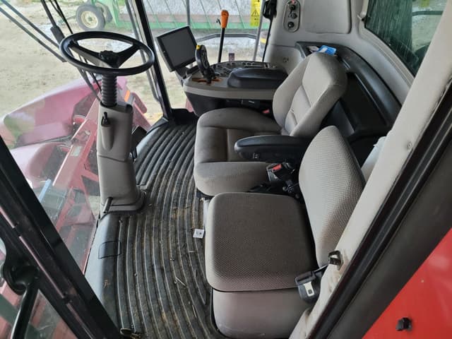 Image of Case IH 6130 equipment image 2