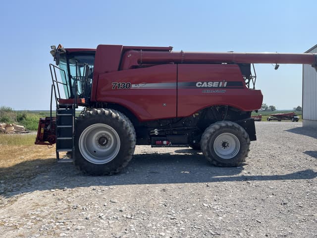 Image of Case IH 7130 equipment image 3