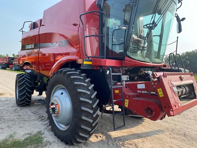 Image of Case IH 7130 equipment image 2