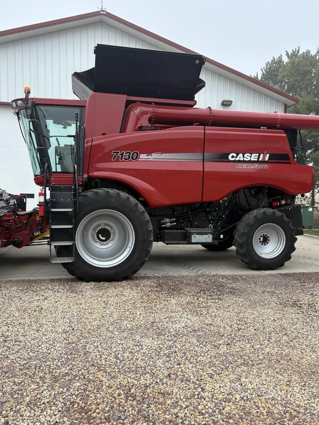 Image of Case IH 7130 equipment image 4