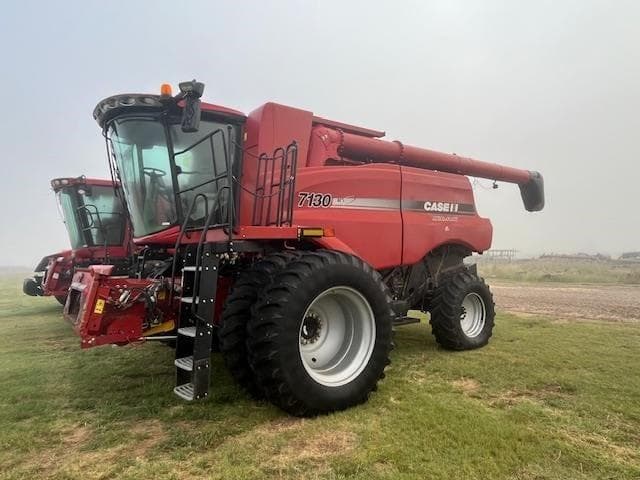Image of Case IH 7130 equipment image 1
