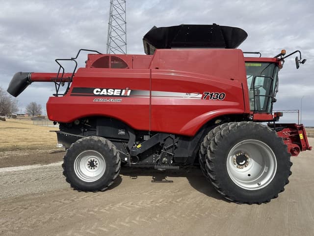 Image of Case IH 7130 equipment image 2