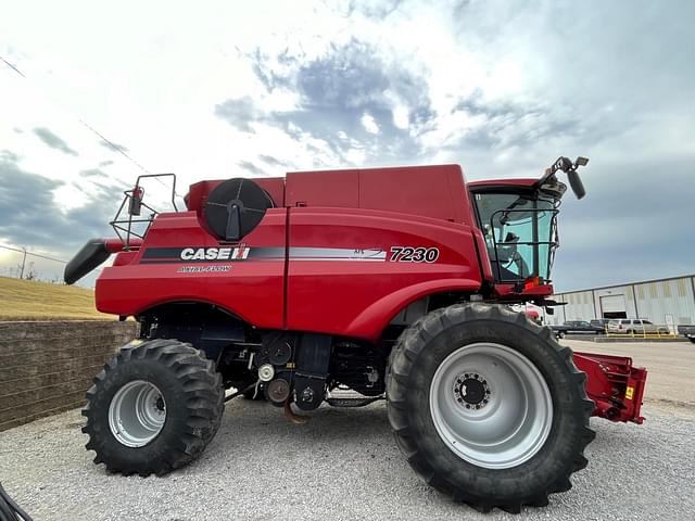 Image of Case IH 7230 equipment image 1