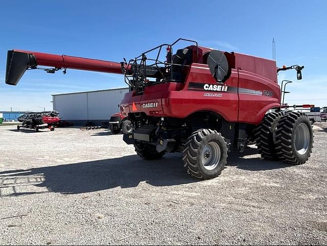 Image of Case IH 7230 equipment image 2
