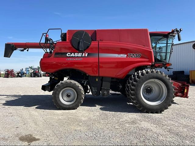 Image of Case IH 7230 equipment image 1
