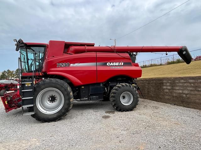 Image of Case IH 7230 equipment image 4