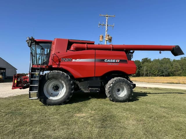 Image of Case IH 7230 equipment image 1