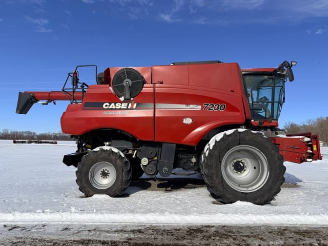 Image of Case IH 7230 equipment image 3